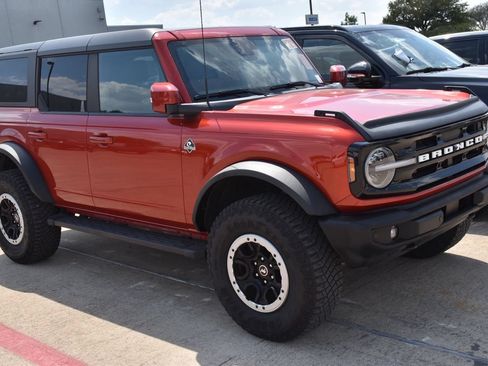 Certified 2023 Ford Bronco Outer Banks w/ Sasquatch Package AWD/4WD image 4