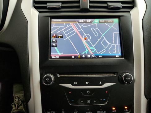 Used 2014 Ford Fusion SE FWD image 19