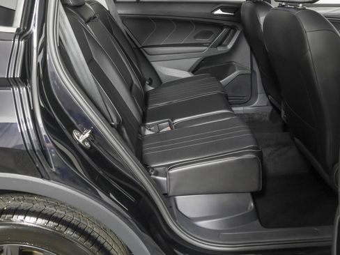 Certified 2024 Volkswagen Tiguan SE AWD/4WD image 39