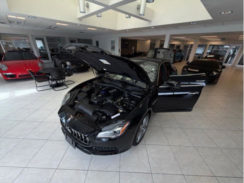 Used 2018 Maserati Quattroporte S RWD image 40