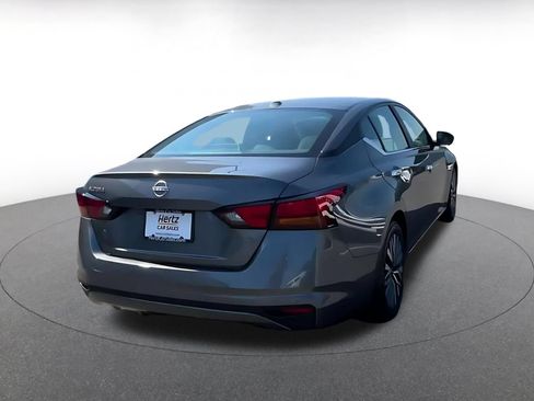 Used 2025 Nissan Altima 2.5 SV FWD image 13