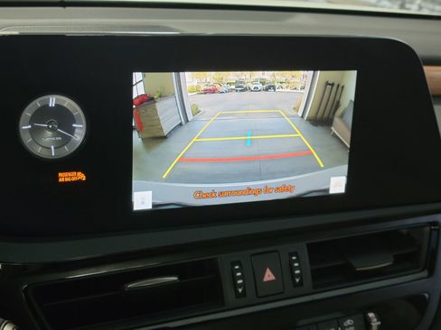 Certified 2024 Lexus ES 350 w/ Premium Package image 23