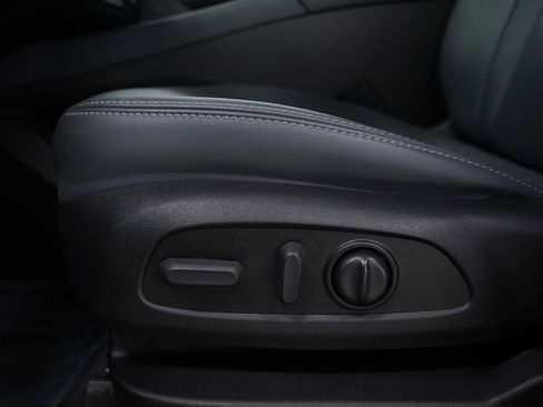 Used 2023 Buick Enclave Essence w/ Experience Buick Package image 25