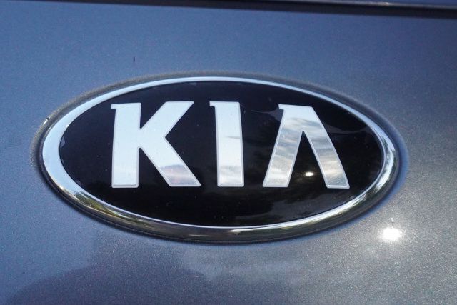 Used 2018 Kia Forte S FWD image 39