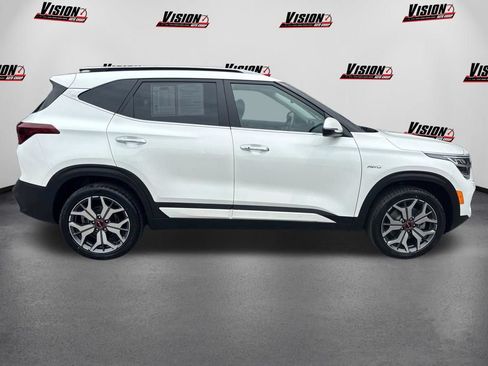 Used 2022 Kia Seltos SX w/ Sunroof Package AWD/4WD image 6