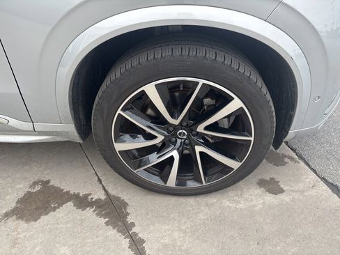 Certified 2023 Volvo XC90 B5 Plus image 12