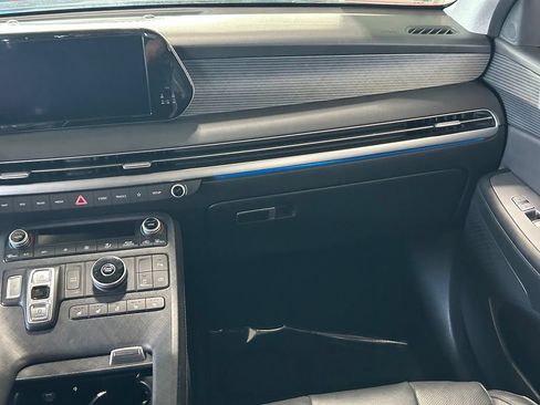 Used 2024 Hyundai Palisade Limited FWD image 11