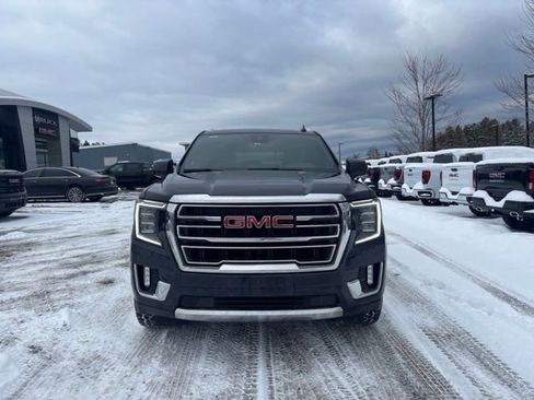 Used 2023 GMC Yukon SLT image 3
