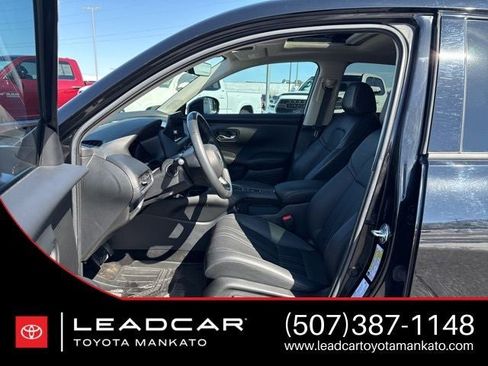 Used 2023 Honda HR-V EX-L image 17