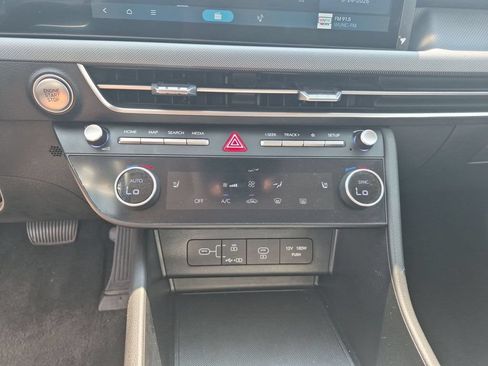 Used 2025 Hyundai Sonata SEL FWD image 25