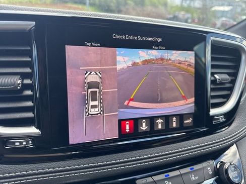 New 2026 Chrysler Pacifica Select image 19