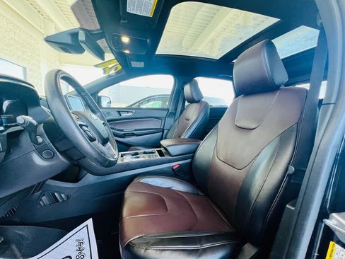 Used 2021 Ford Edge Titanium w/ Equipment Group 301A image 16