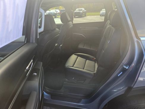 New 2025 Kia Telluride S image 19