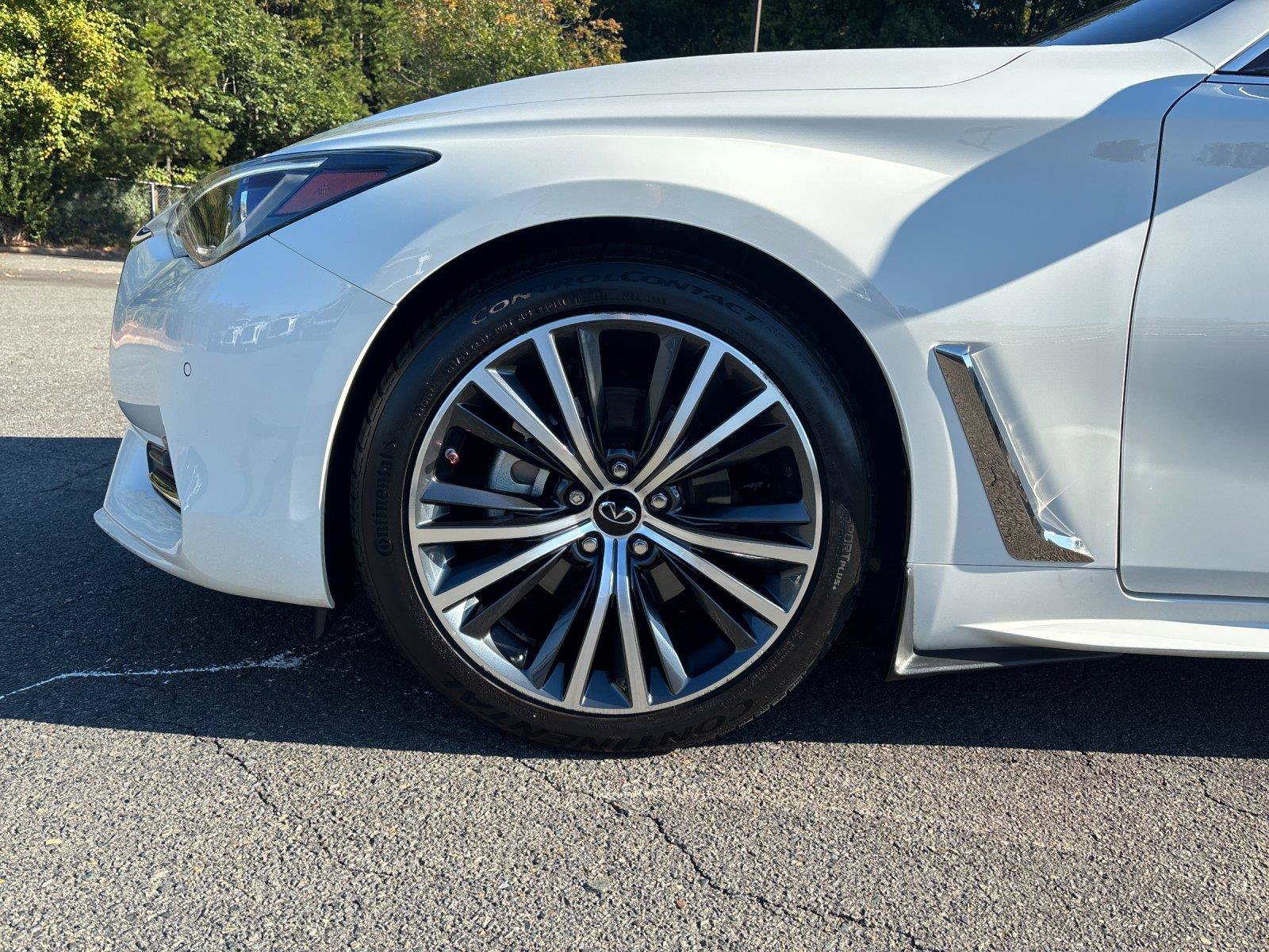Used 2022 INFINITI Q60 3.0t Luxe w/ Essential Package RWD image 10