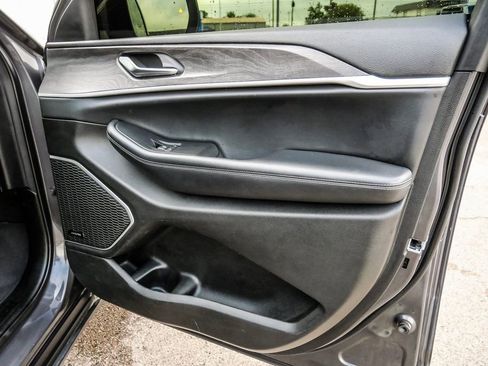 Used 2022 Jeep Grand Cherokee Limited AWD/4WD image 20