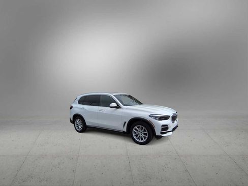 Used 2022 BMW X5 sDrive40i w/ Parking Assistance Package RWD image 2