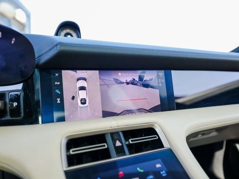 Certified 2020 Porsche Taycan Turbo S image 19