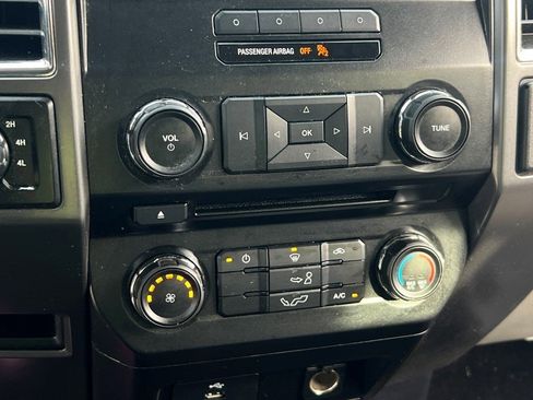 Used 2016 Ford F150 XLT image 20