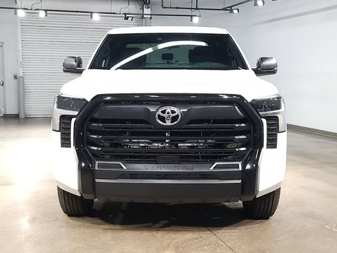Used 2025 Toyota Tundra SR w/ SR Tow Package AWD/4WD image 2