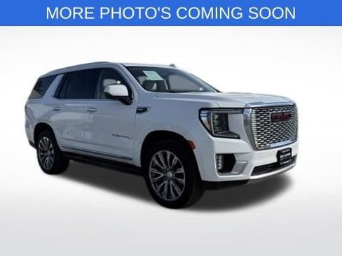 Used 2021 GMC Yukon Denali w/ Denali Premium Package image 2