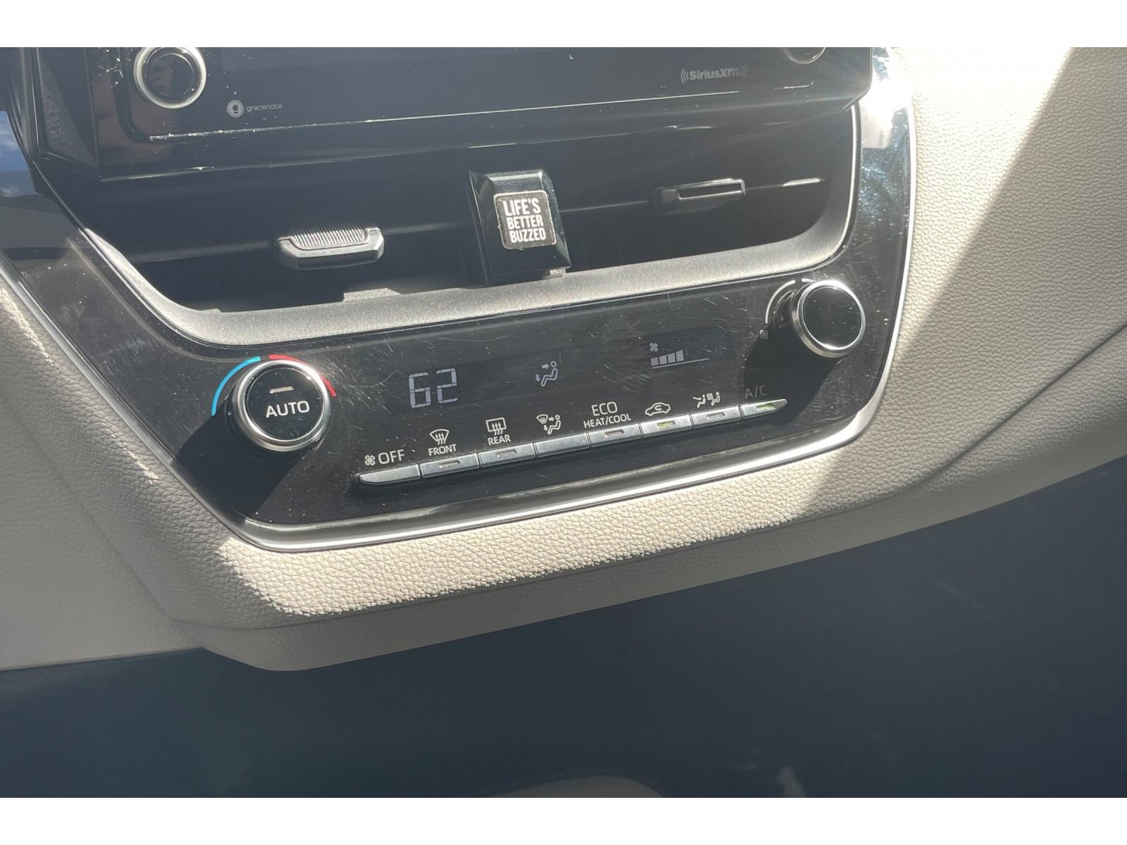 Used 2022 Toyota Corolla LE w/ Carpet Mat Package (TMS) FWD image 27
