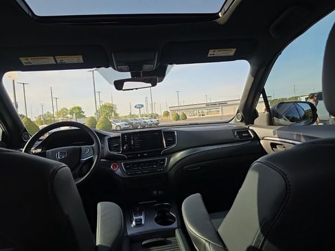 Used 2023 Honda Passport EX-L image 13
