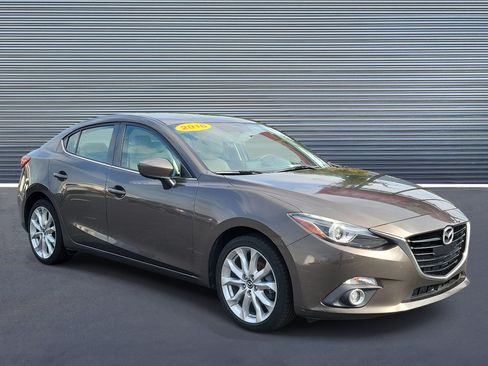 Used 2016 MAZDA MAZDA3 s Grand Touring FWD image 2