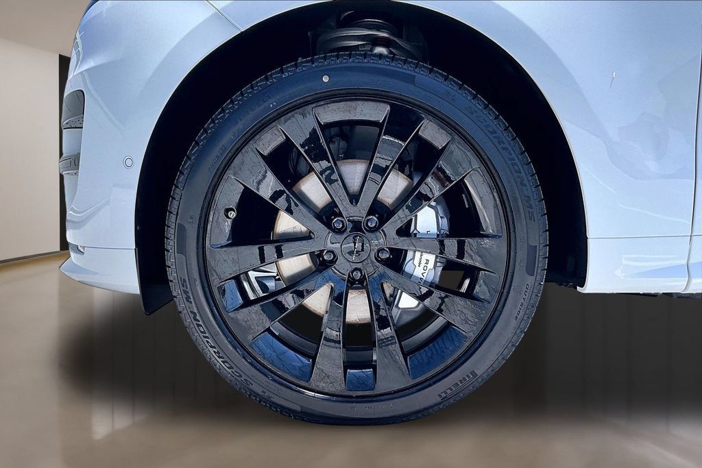 New 2026 Land Rover Range Rover Sport Dynamic SE AWD/4WD image 13
