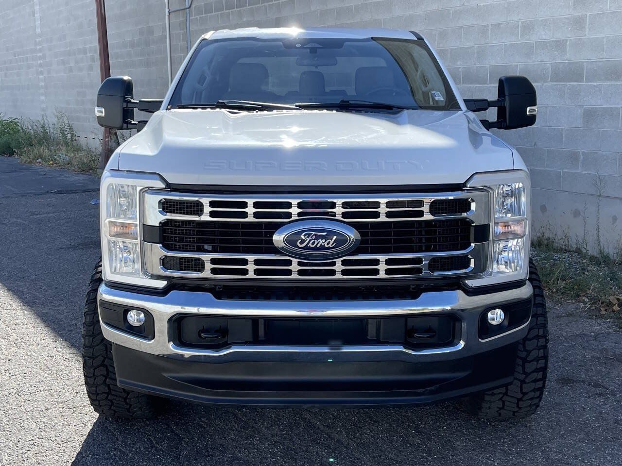 Used 2024 Ford F250 XLT w/ FX4 Off-Road Package AWD/4WD image 2