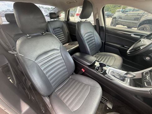 Used 2016 Ford Fusion SE FWD image 6