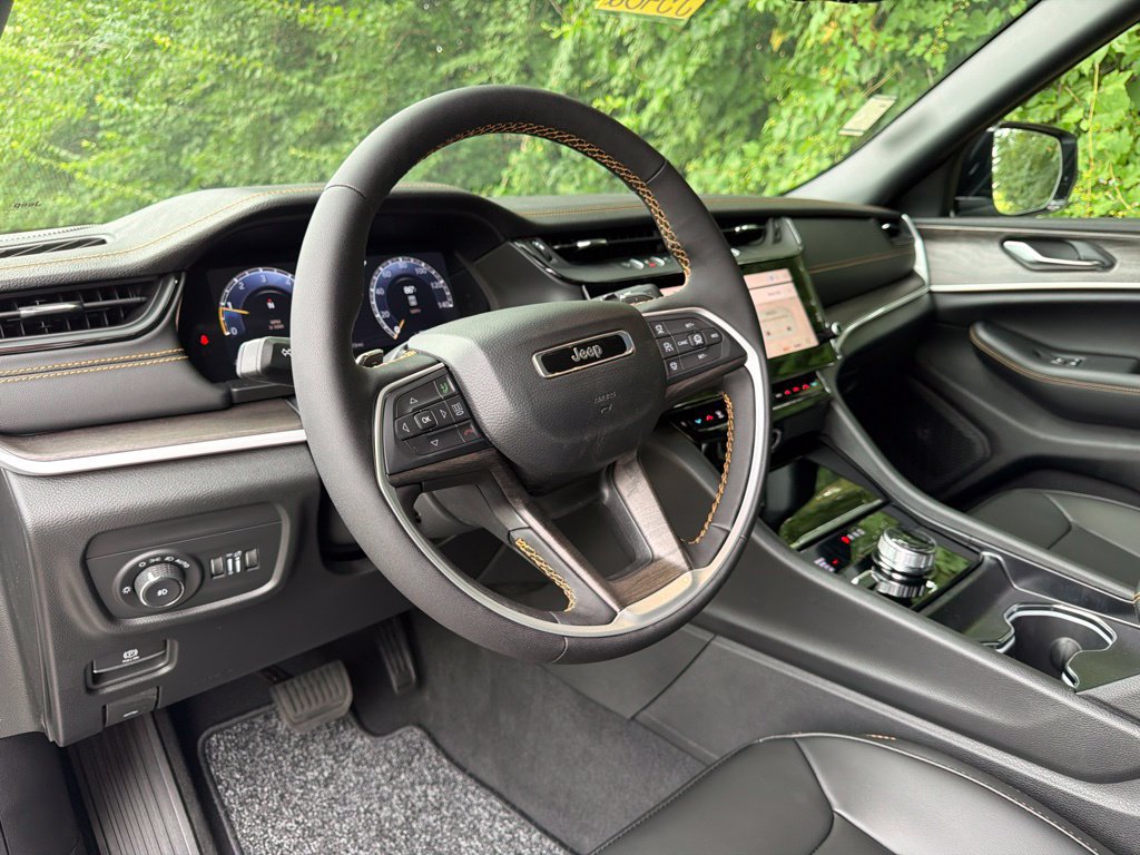 New 2026 Jeep Grand Cherokee Limited AWD/4WD image 28
