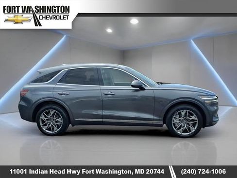 Used 2023 Genesis GV70 2.5T w/ Advanced Package AWD/4WD image 2