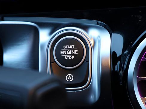 New 2025 Mercedes-Benz GLB 250 4MATIC image 27