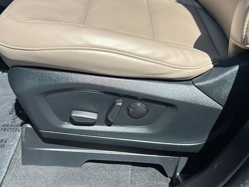 Certified 2023 Ford Explorer XLT w/ Equipment Group 202A RWD image 15