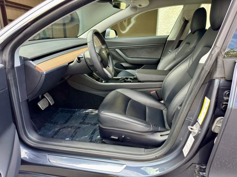Used 2020 Tesla Model 3 Long Range image 9