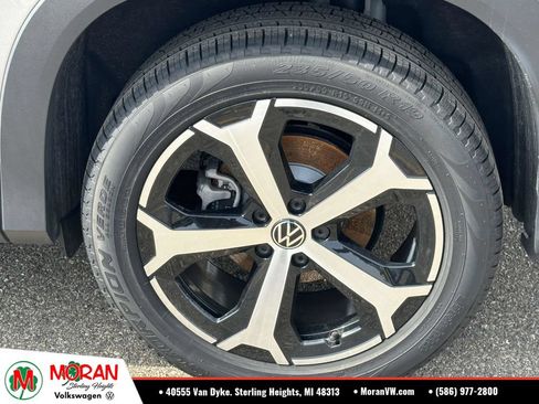 Used 2026 Volkswagen Tiguan SE AWD/4WD image 7