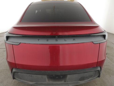 Used 2026 Tesla Model Y 2WD image 4