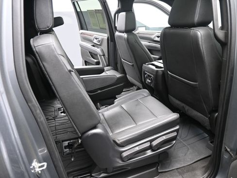 Used 2021 Chevrolet Suburban Z71 image 19
