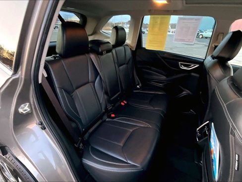 Used 2021 Subaru Forester Limited image 22