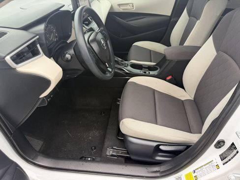 Used 2024 Toyota Corolla LE FWD image 23