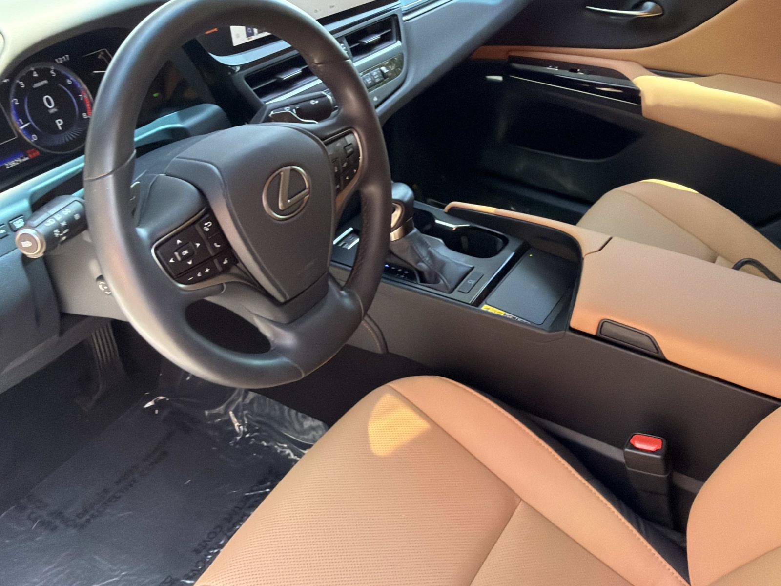 Used 2025 Lexus ES 350 w/ Premium Package FWD image 32