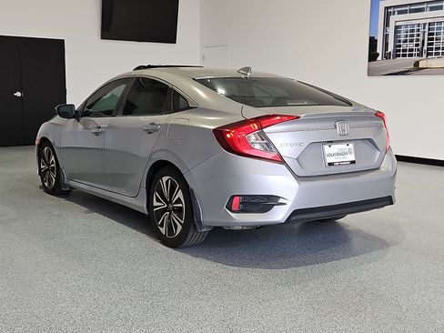 Used 2018 Honda Civic EX-T image 6