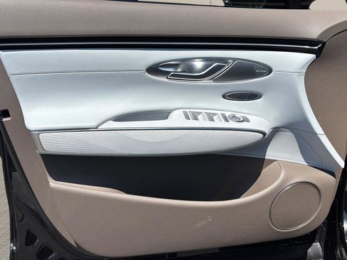 Certified 2026 Genesis GV70 2.5T Advanced AWD/4WD image 11