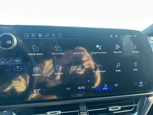 New 2026 Chevrolet Equinox EV LT image 23