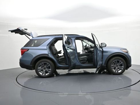 New 2026 Ford Explorer Active w/ Active Comfort Package image 31