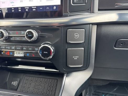 Used 2025 Ford F150 Platinum w/ Equipment Group 702A High image 34