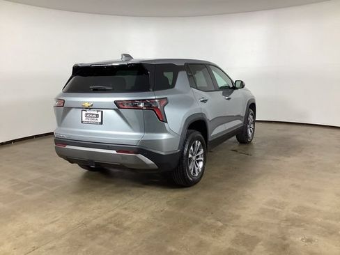 Used 2026 Chevrolet Equinox LT AWD/4WD image 5