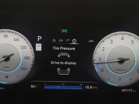 Used 2024 Hyundai Elantra SEL image 23