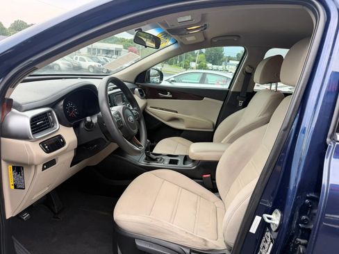Used 2017 Kia Sorento LX FWD image 9
