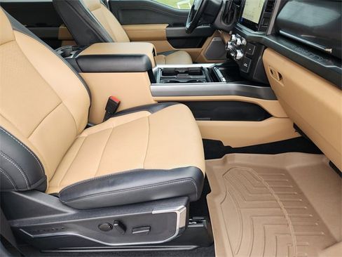 Used 2023 Ford F350 Lariat w/ Chrome Package image 14